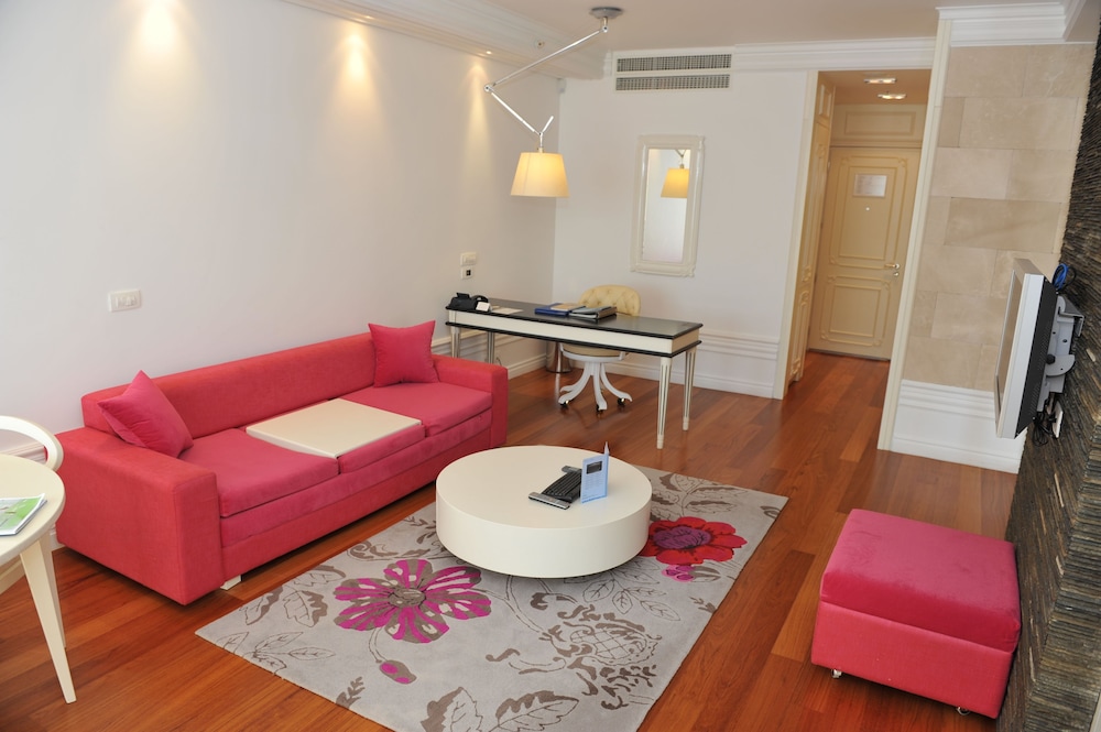 Deluxe Suite (Wellness) - Photo 3