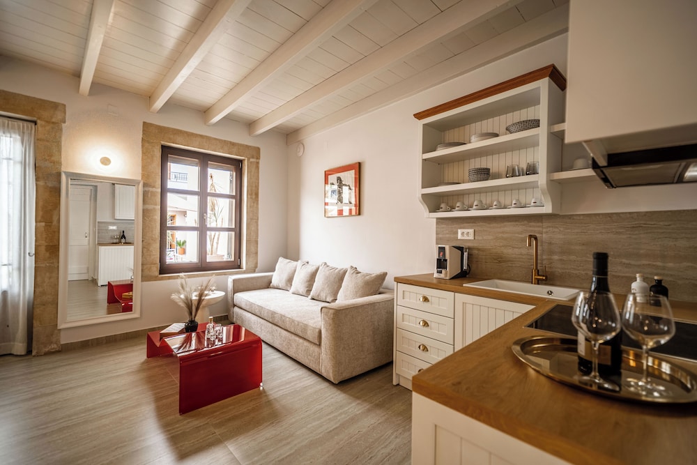 Deluxe Studio Suite photo 1