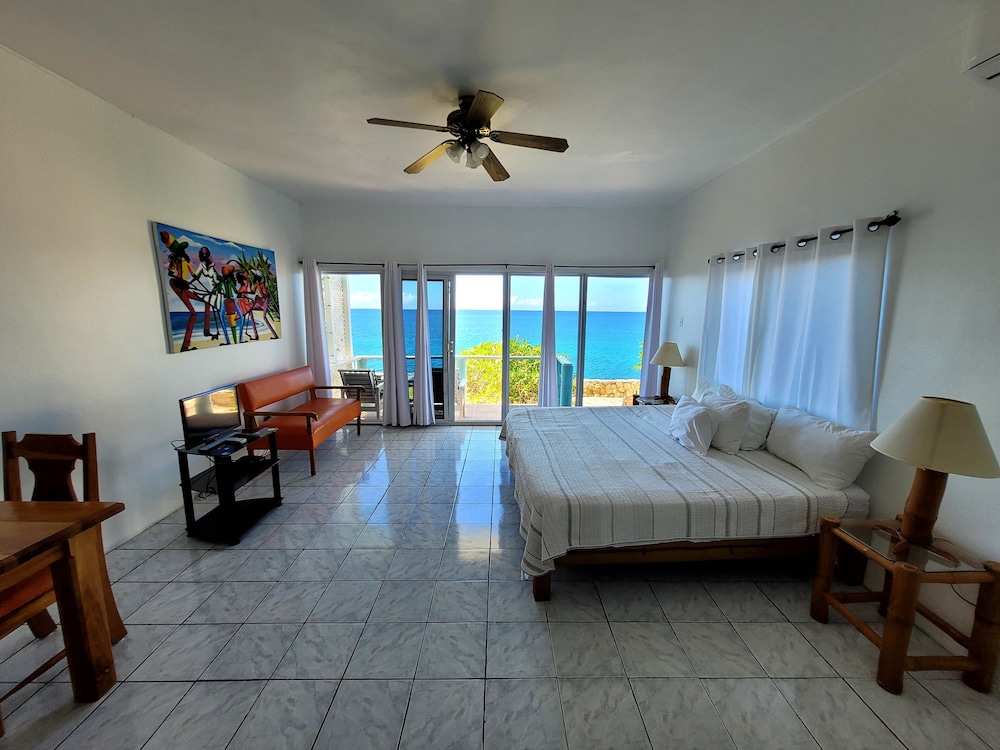 Cliffedge Suite - Lower Level: Room 15
