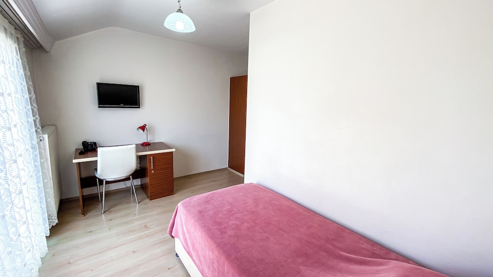 Economy Single Room