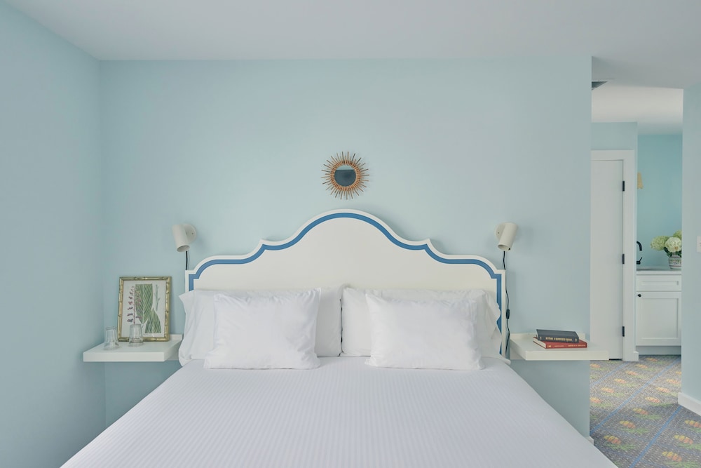 Ocean Terrace Suite photo 1