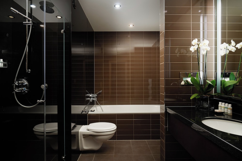 Airside Sky Suite photo 2