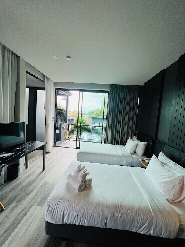 Superior Twin Room - Photo 11