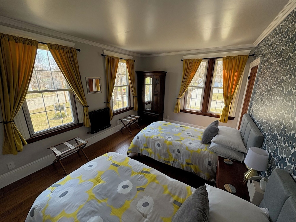 Room 4 photo 2
