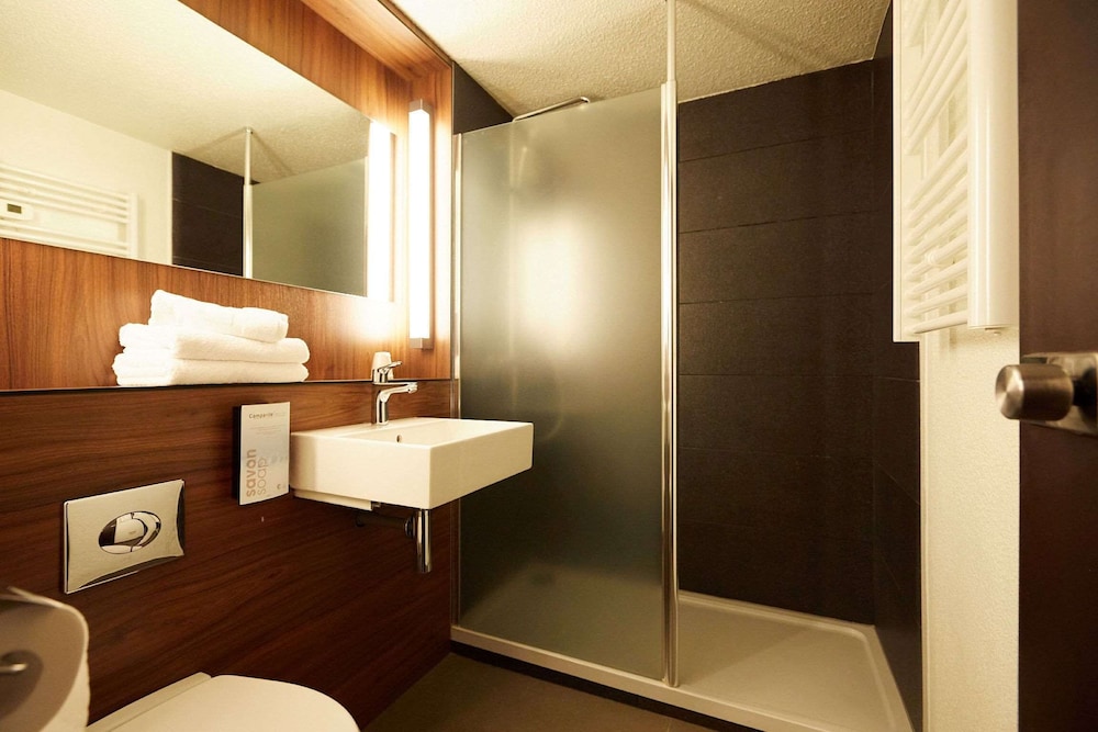 Standard Room, 2 Twin Beds - Photo 8