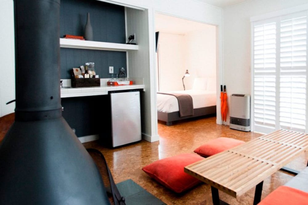 Studio Suite, Fireplace (queen studio suite) (20%off spa services)