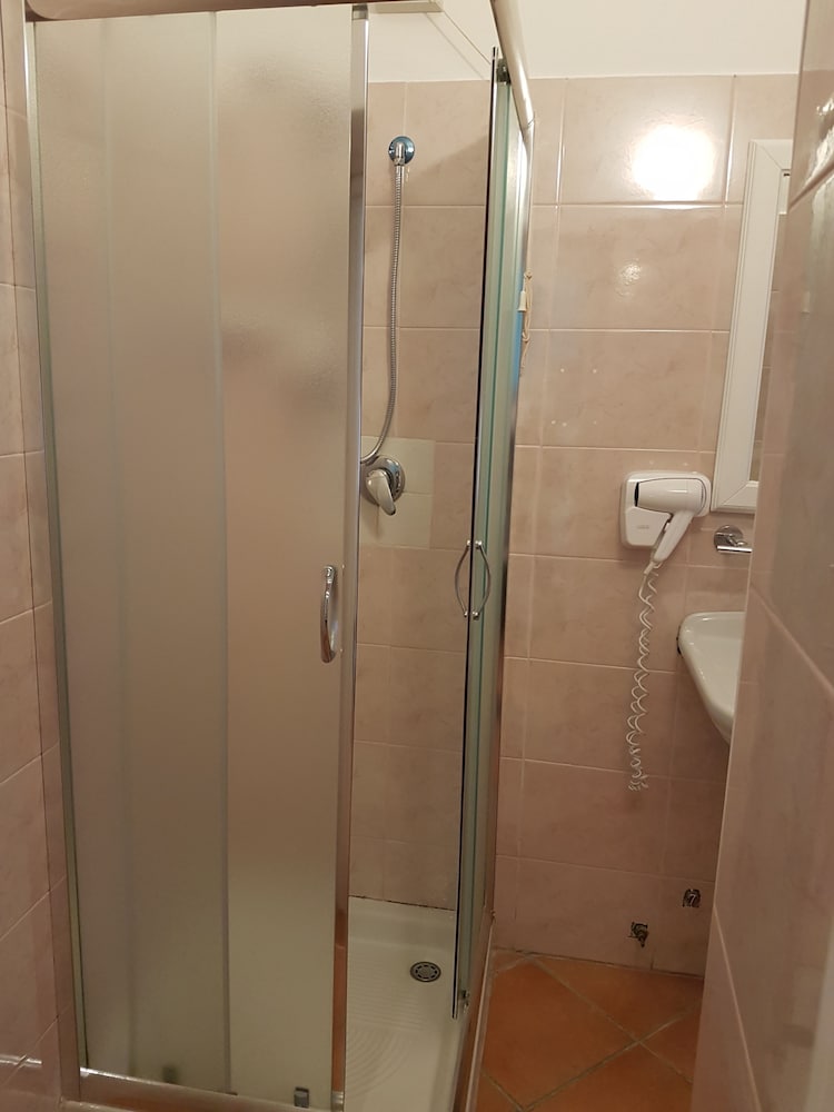 Deluxe Single Room photo 3