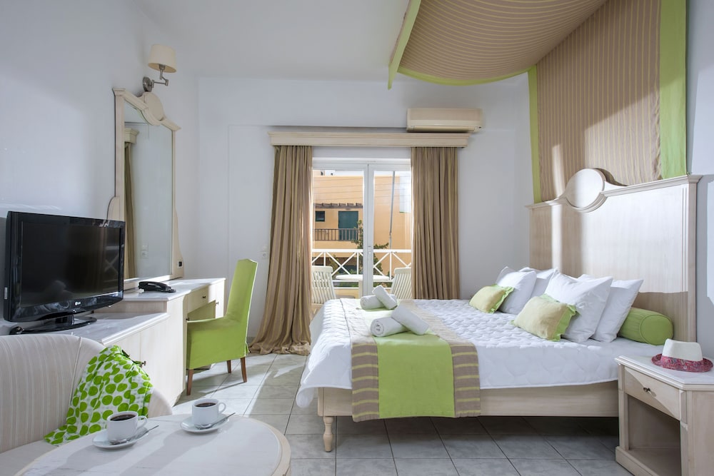 Standard Double or Twin Room photo 1