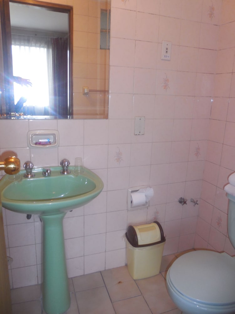 Honeymoon Room, City View photo 2