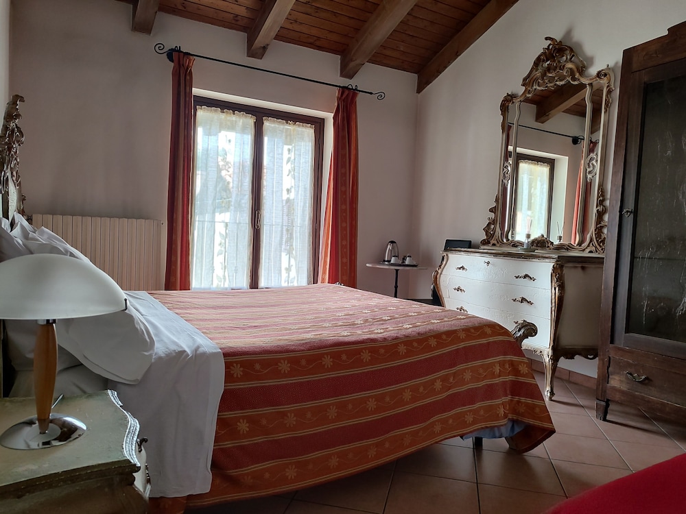 Classic Double Room, Private Bathroom (External) photo 1