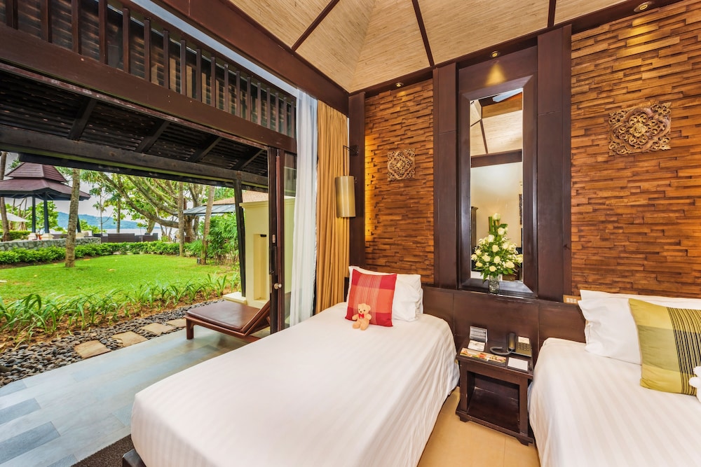 Superior Room, Sea View - Photo 3