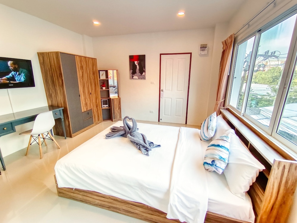 Double Room, Balcony - Photo 9