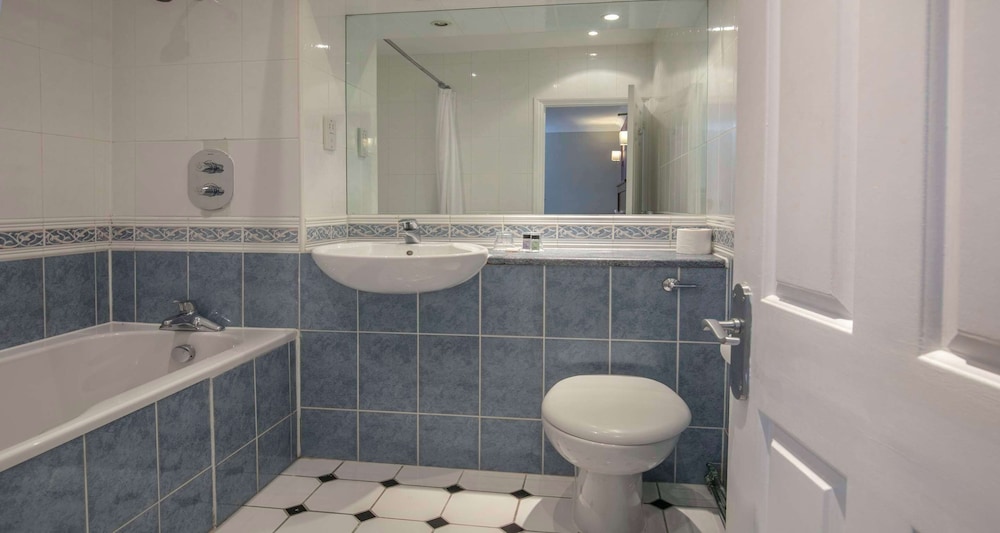 Standard Room, 2 Twin Beds, Non Smoking - Photo 8
