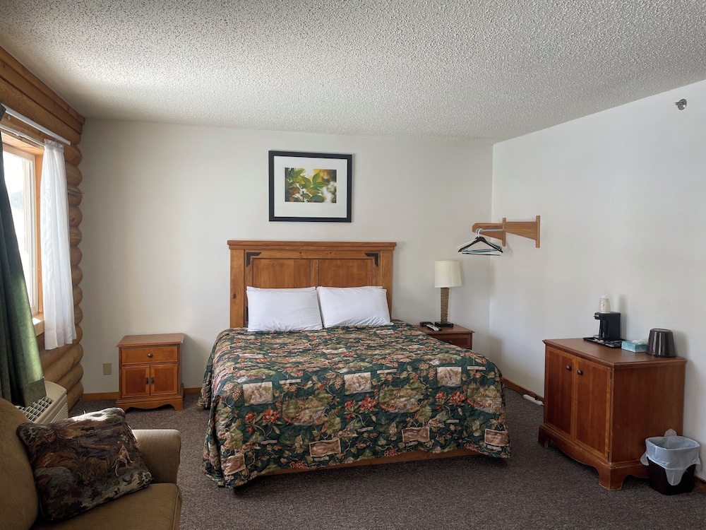 Standard Room, 1 King Bed photo 3