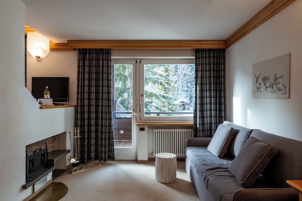 Superior Triple Room, 1 Double Bed with Sofa bed, Balcony photo 3