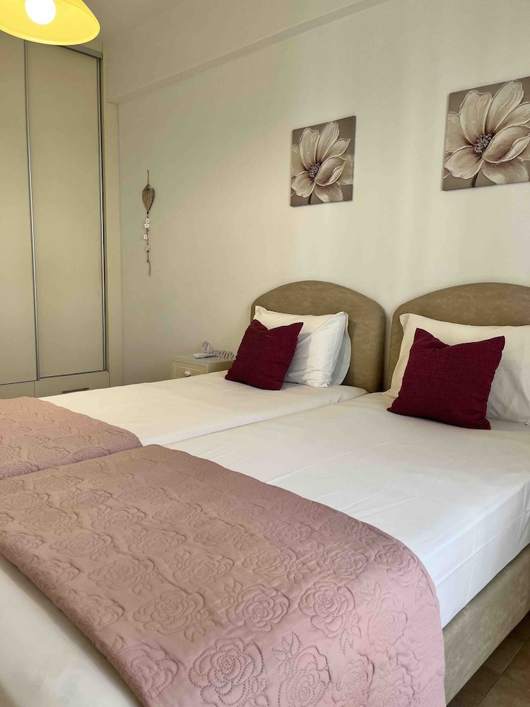 Standard Apartment, 2 Bedrooms, Terrace, Sea Facing (Jasmin) photo 3