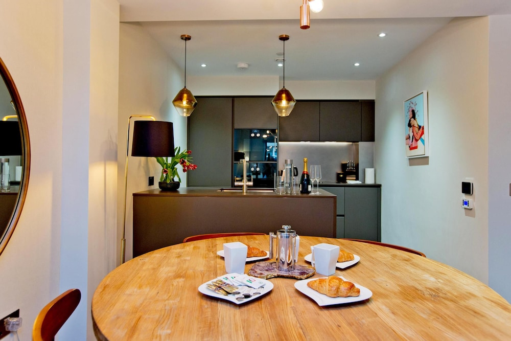 Apartment photo 3