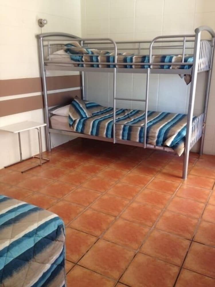 Family Room (1 Double and Bunk) photo 1