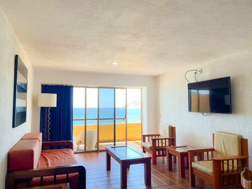 Suite, 2 Bedrooms, Sea View photo 1