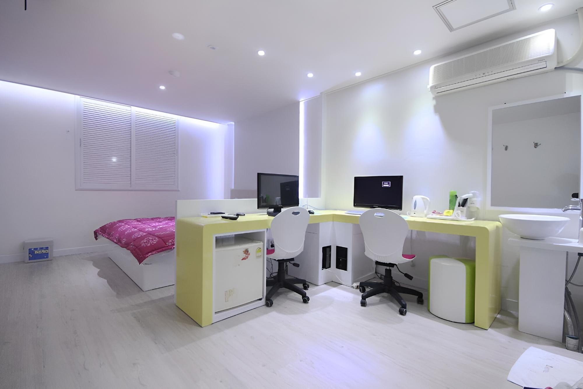 Room (Special Room)