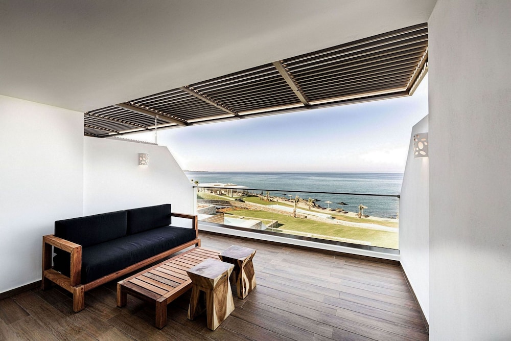 Deluxe Room, Balcony, Beachfront (Thalassa)