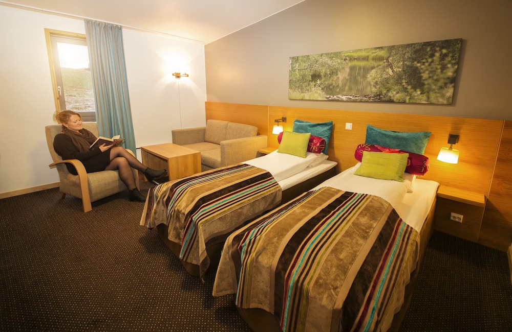 Standard Twin Room - Photo 2