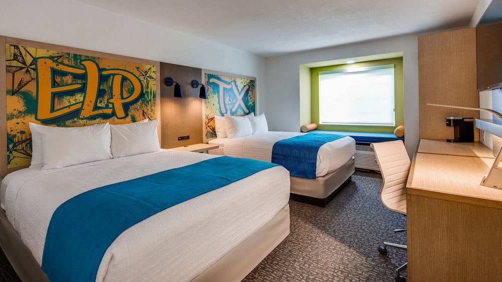 Standard Room, 2 Queen Beds, Non Smoking, Refrigerator - Photo 1