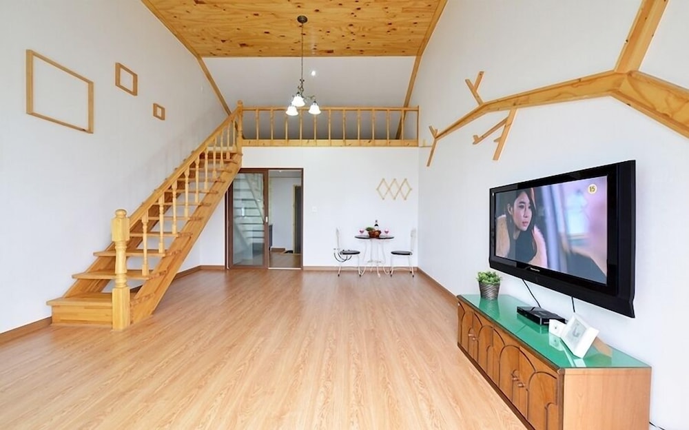 Room (#202, Ondol) photo 1