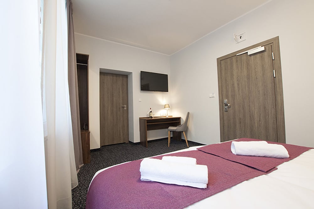 Standard Double or Twin Room photo 2