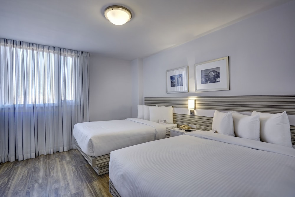 Luxury Suite, 2 Double Beds - Photo 3