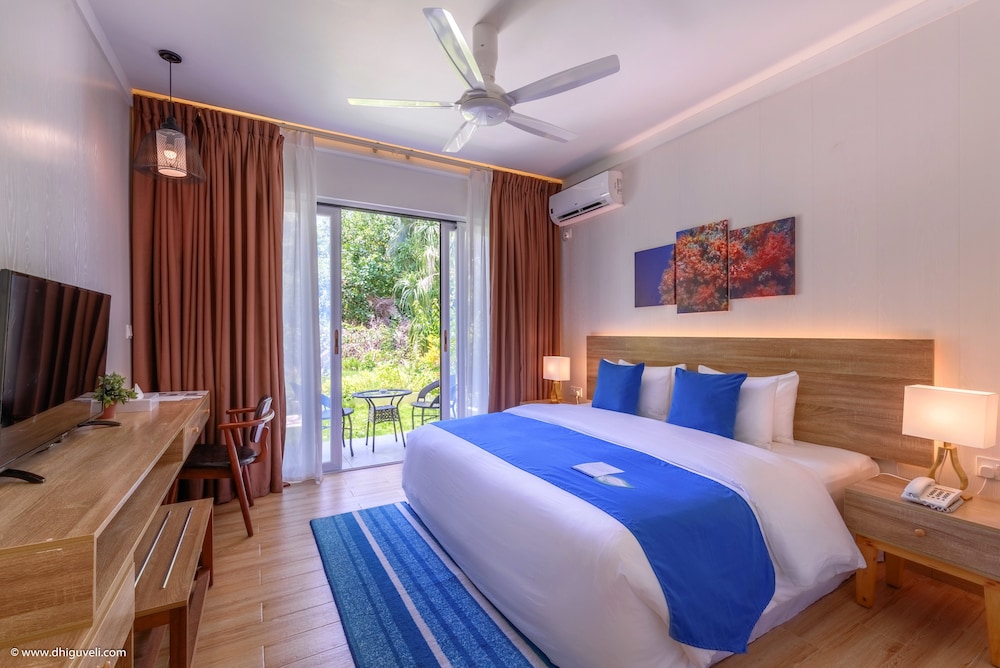 Deluxe Double Room, 1 Bedroom, Non Smoking photo 2