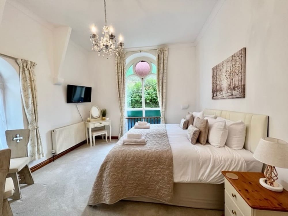 Superior Double or Twin Room, Ensuite (Room 2)