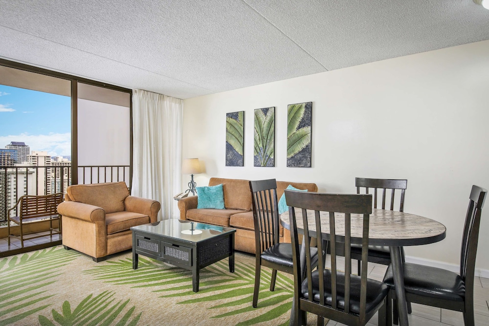 Room, 1 Bedroom, Partial Ocean View - Photo 5