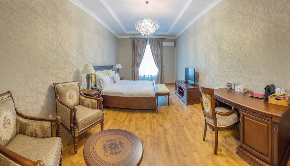 Luxury Double Room, 1 King Bed photo 1
