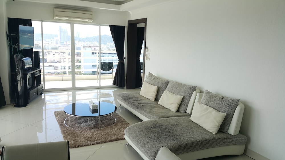 Royal Suite photo 2