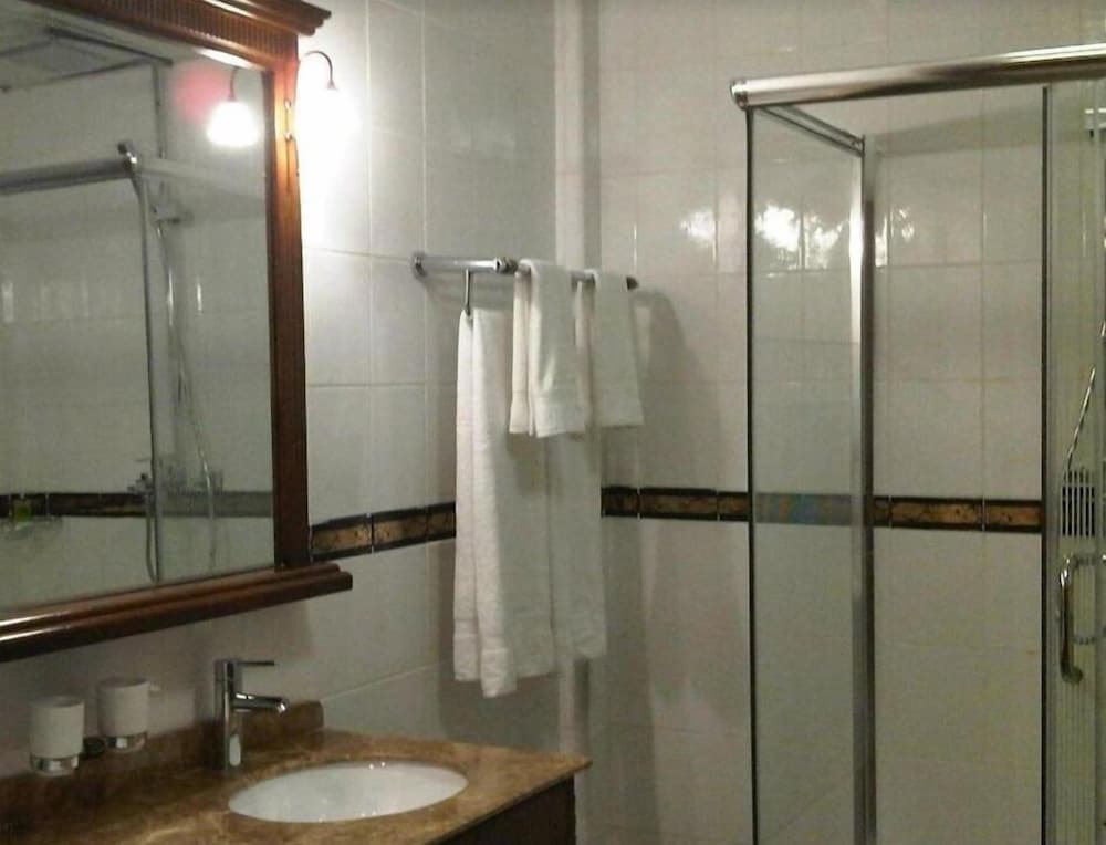 Luxury Apartment, 1 Bedroom, Accessible, Golf View photo 2