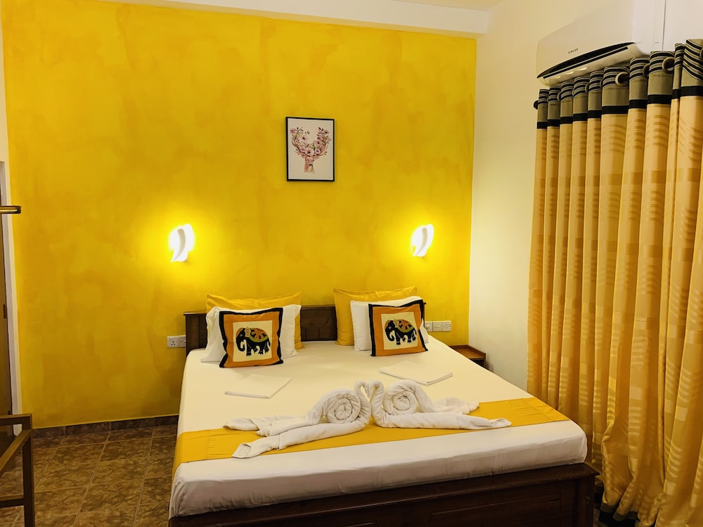 Standard Room (Non AC) photo 2
