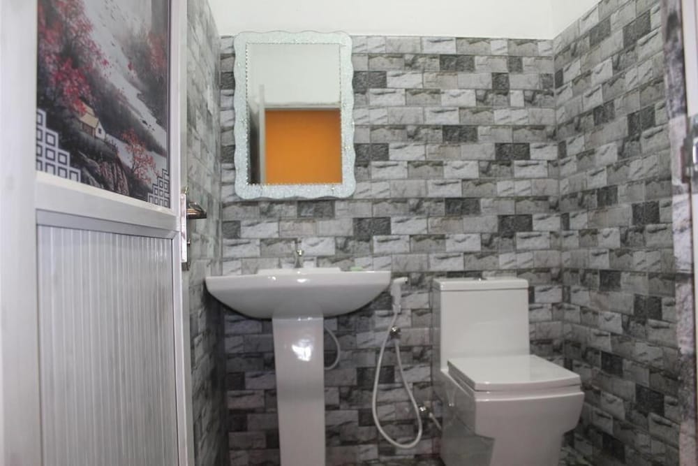 Deluxe Double Room, 1 King Bed, Garden View, Ground Floor photo 2