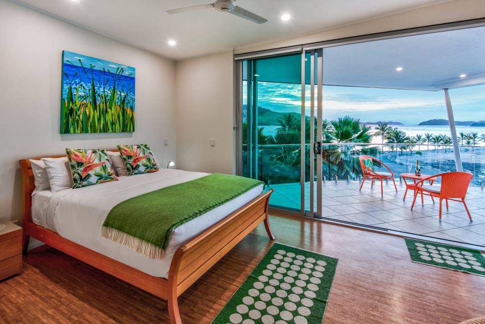 Luxury Apartment photo 2