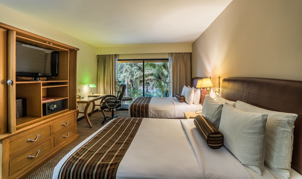 Room, 2 Double Beds, Non Smoking, Club Lounge Access photo 3