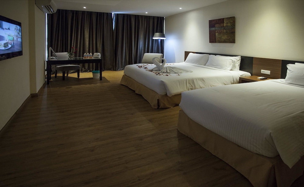 Deluxe Triple Room photo 2