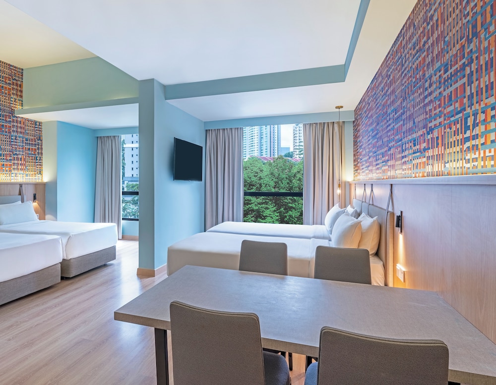Family Room, Multiple Beds (Premium) photo 2