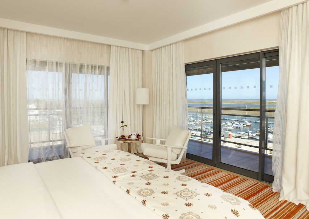 Suite (Ria View) - Photo 4