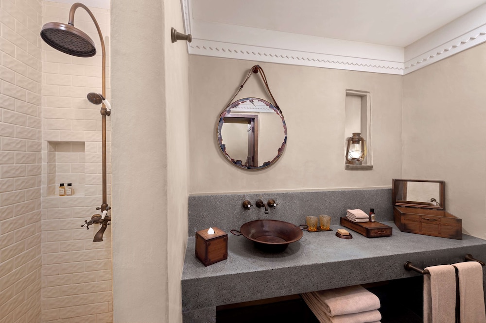 Room, 2 Twin Beds, Balcony (Heritage, Souq Balcony) photo 2
