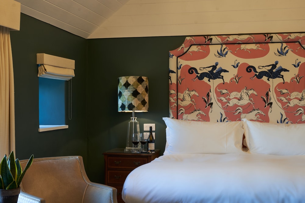 Elegant Room - Photo 10