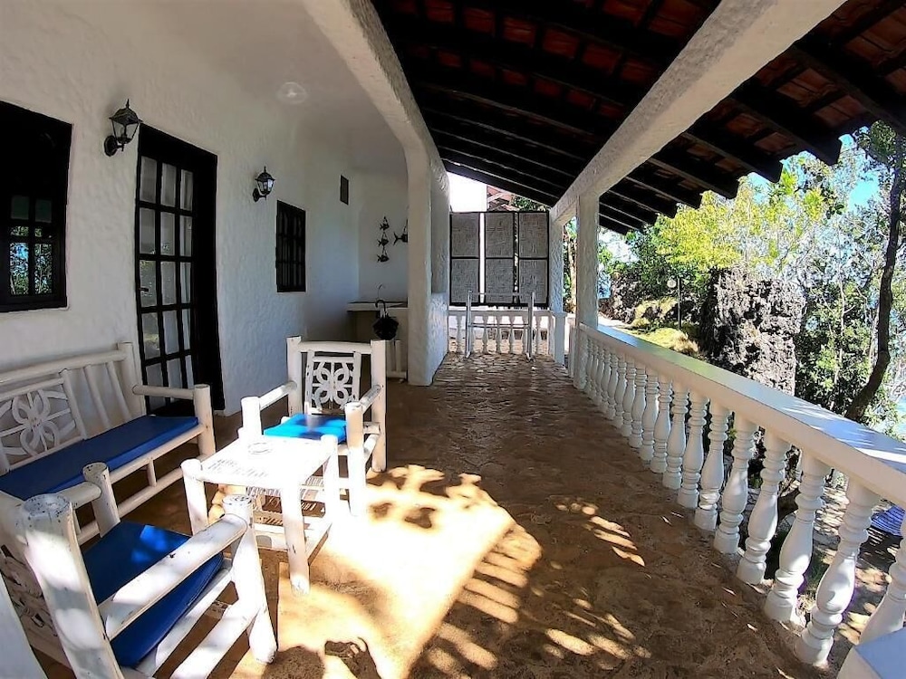 Studio Suite, Sea View