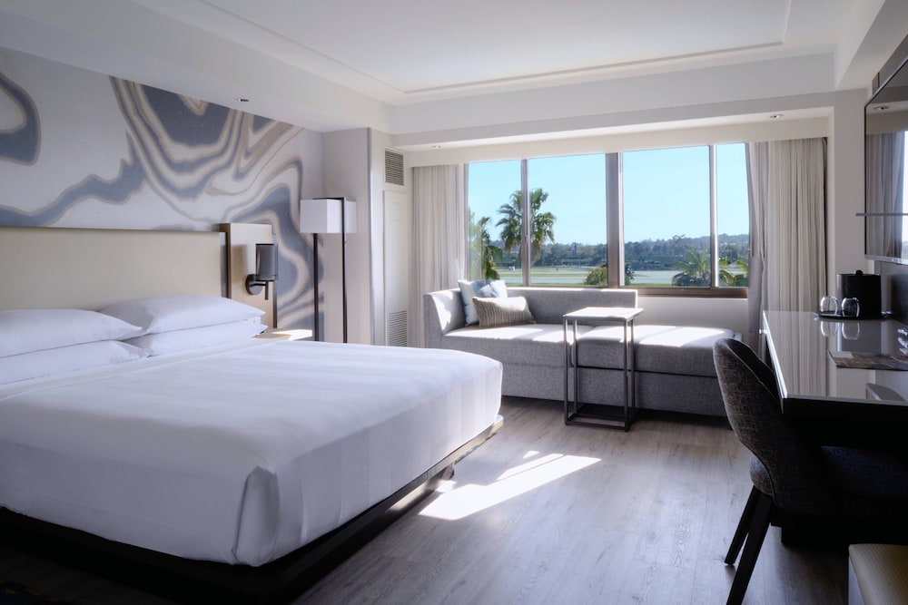 Room, 2 Queen Beds photo 3