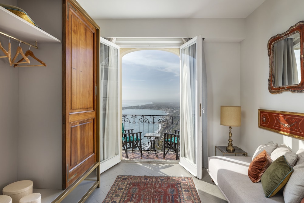 Junior Suite panoramica con balcone - Photo 3