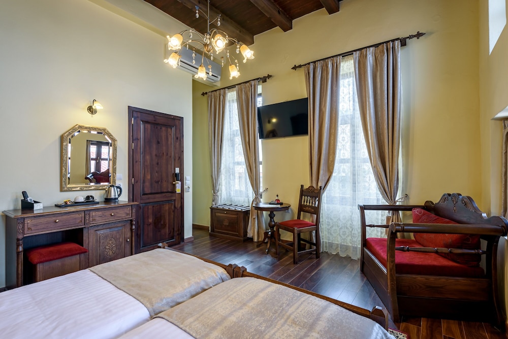 Standard Triple Room - Photo 3