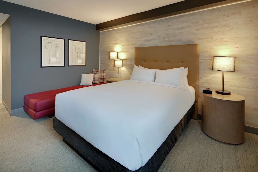 Room, 1 Queen Bed, Accessible, Bathtub - Photo 3